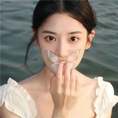 尤物争春封面
